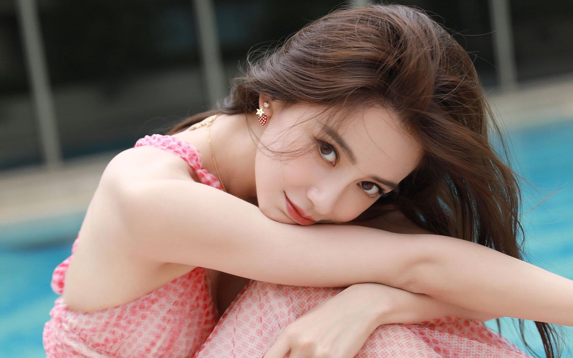 开云网站-背泳转身动作流畅，技术提升明显，背泳教学视频分解动作